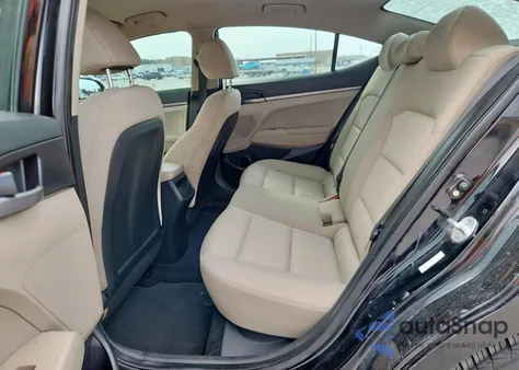 2017 Hyundai Elantra Se z USA, uszkodzony, nr VIN KMHD74LF0HU326868